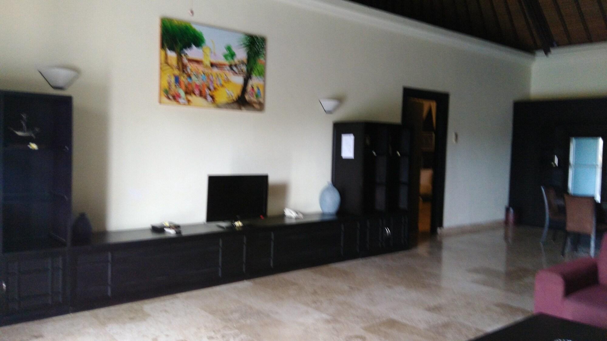 Royal Pool Villa Bali นูซาดูอา ภายนอก รูปภาพ