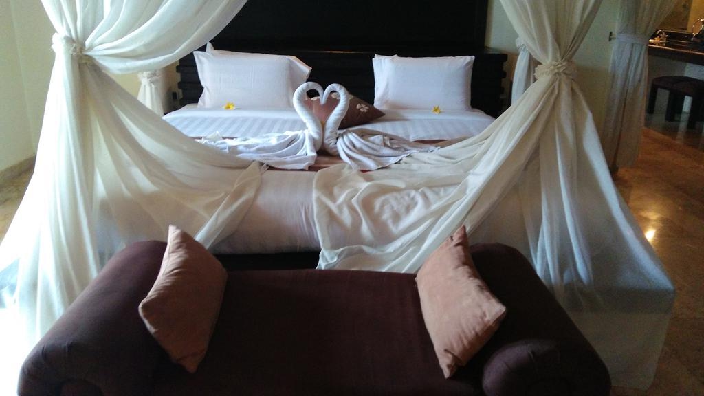 Royal Pool Villa Bali นูซาดูอา ภายนอก รูปภาพ