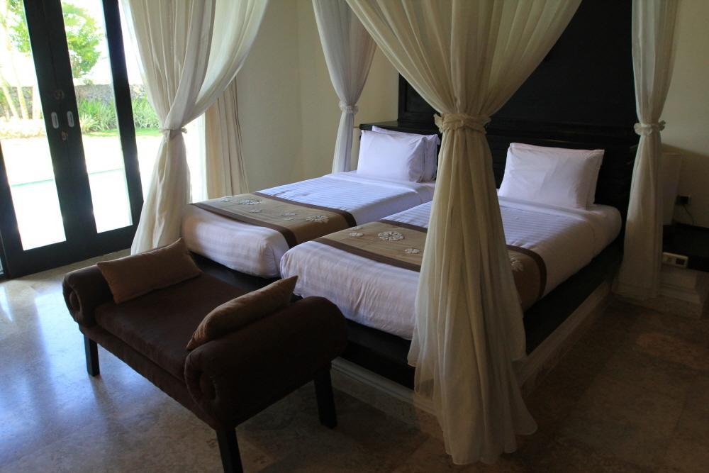 Royal Pool Villa Bali นูซาดูอา ห้อง รูปภาพ