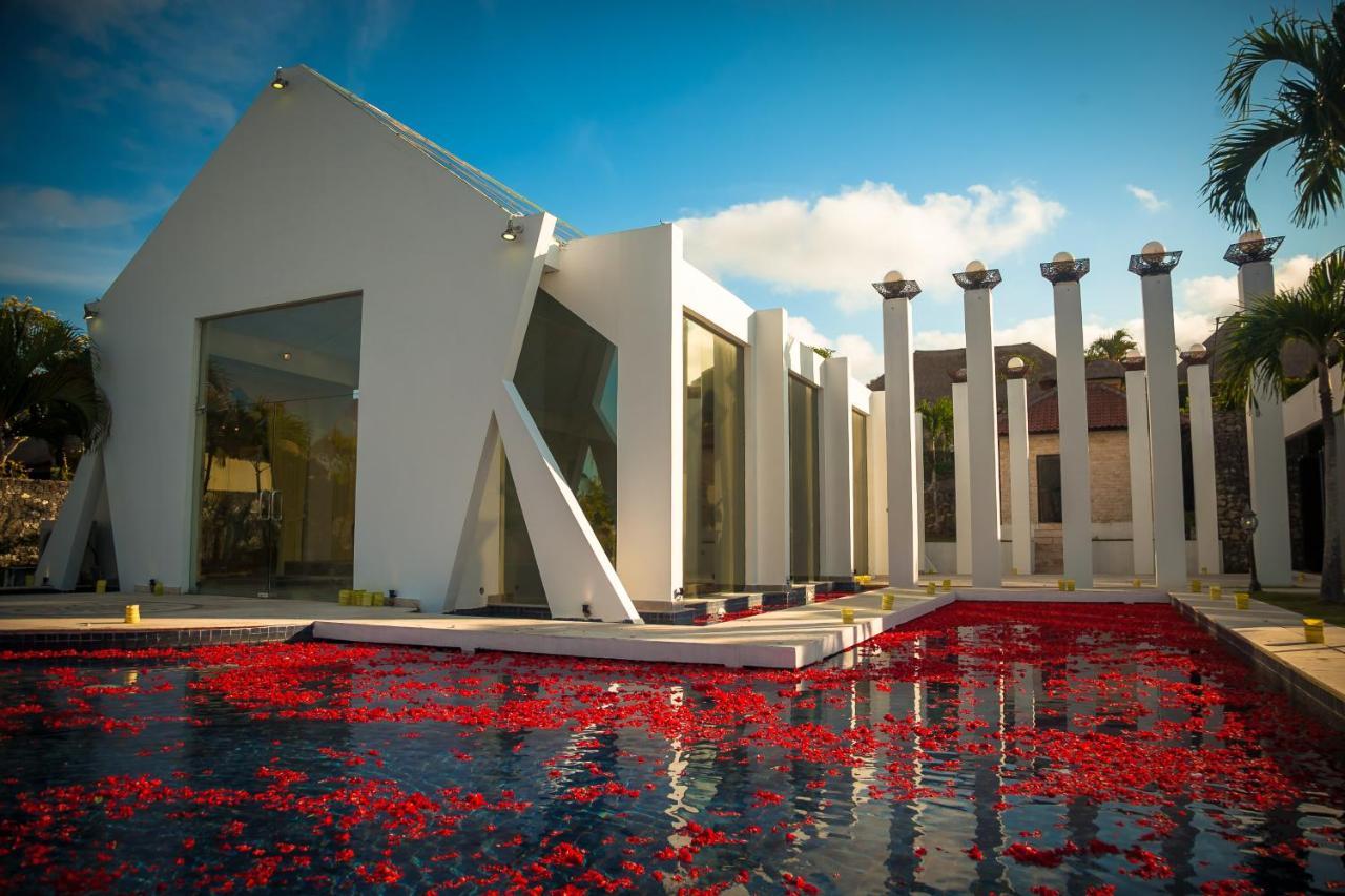 Royal Pool Villa Bali นูซาดูอา ภายนอก รูปภาพ