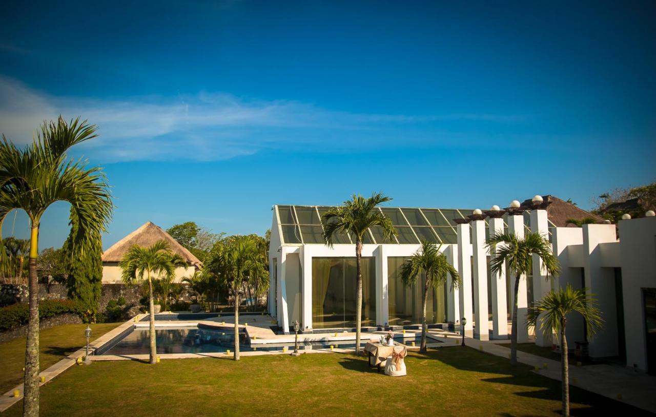 Royal Pool Villa Bali นูซาดูอา ภายนอก รูปภาพ