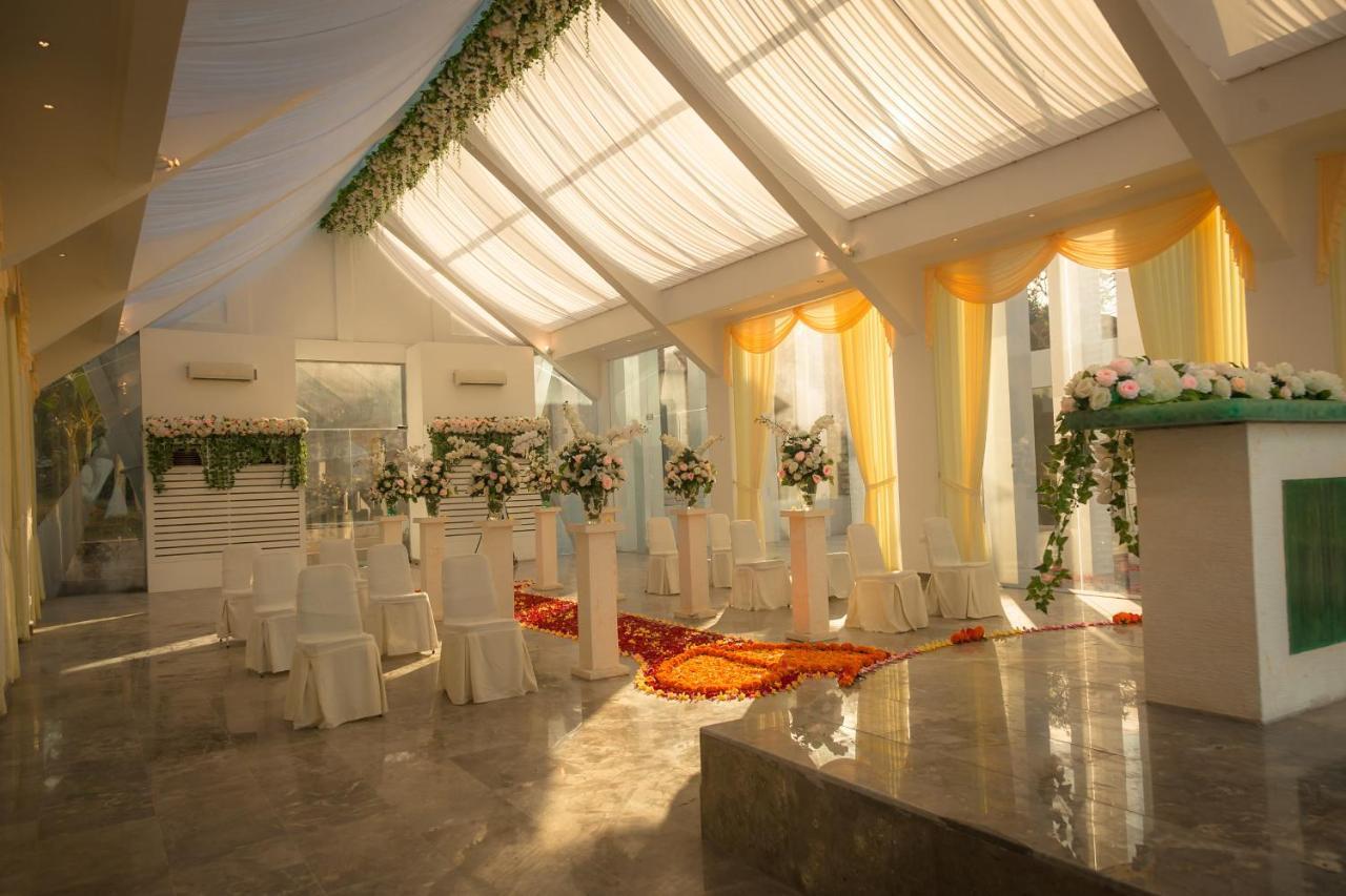Royal Pool Villa Bali นูซาดูอา ภายนอก รูปภาพ